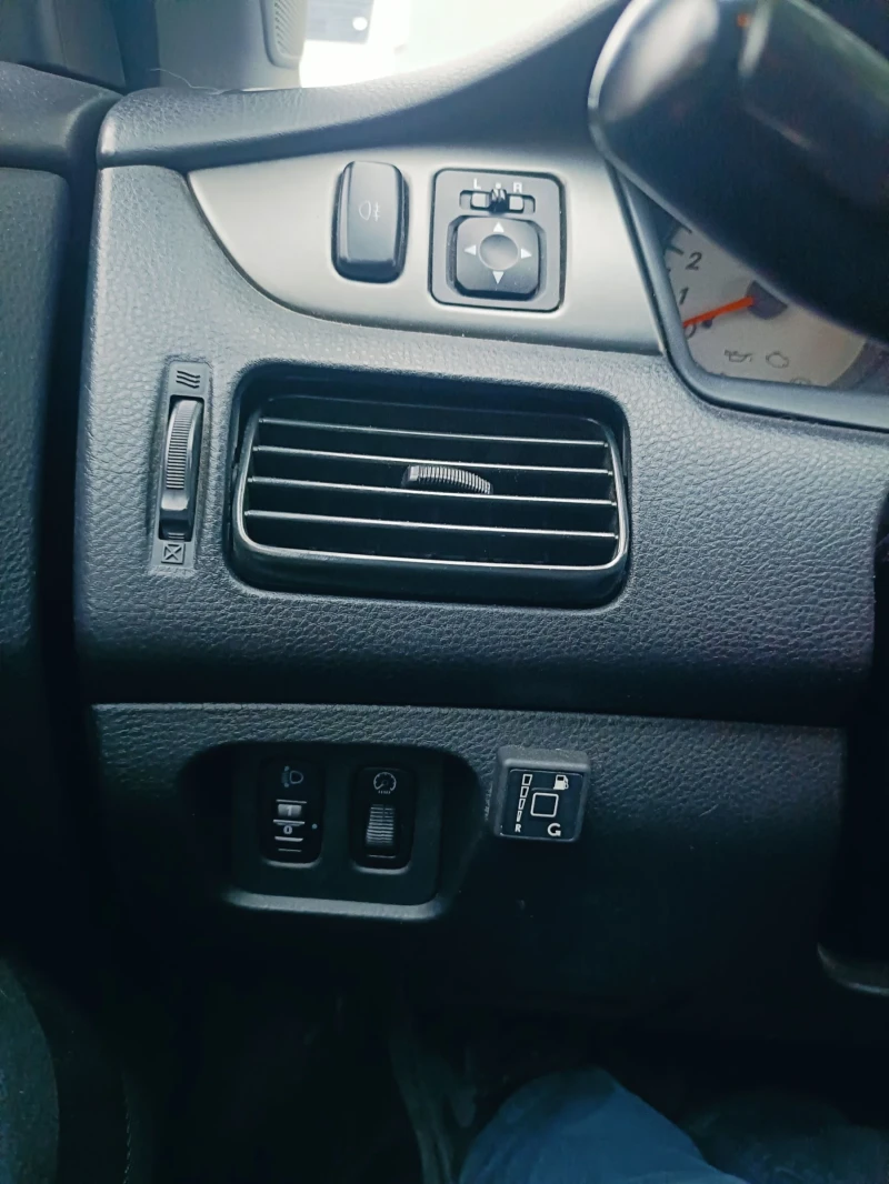 Mitsubishi Lancer 1.6i АГУ Swiss, снимка 10 - Автомобили и джипове - 52748762