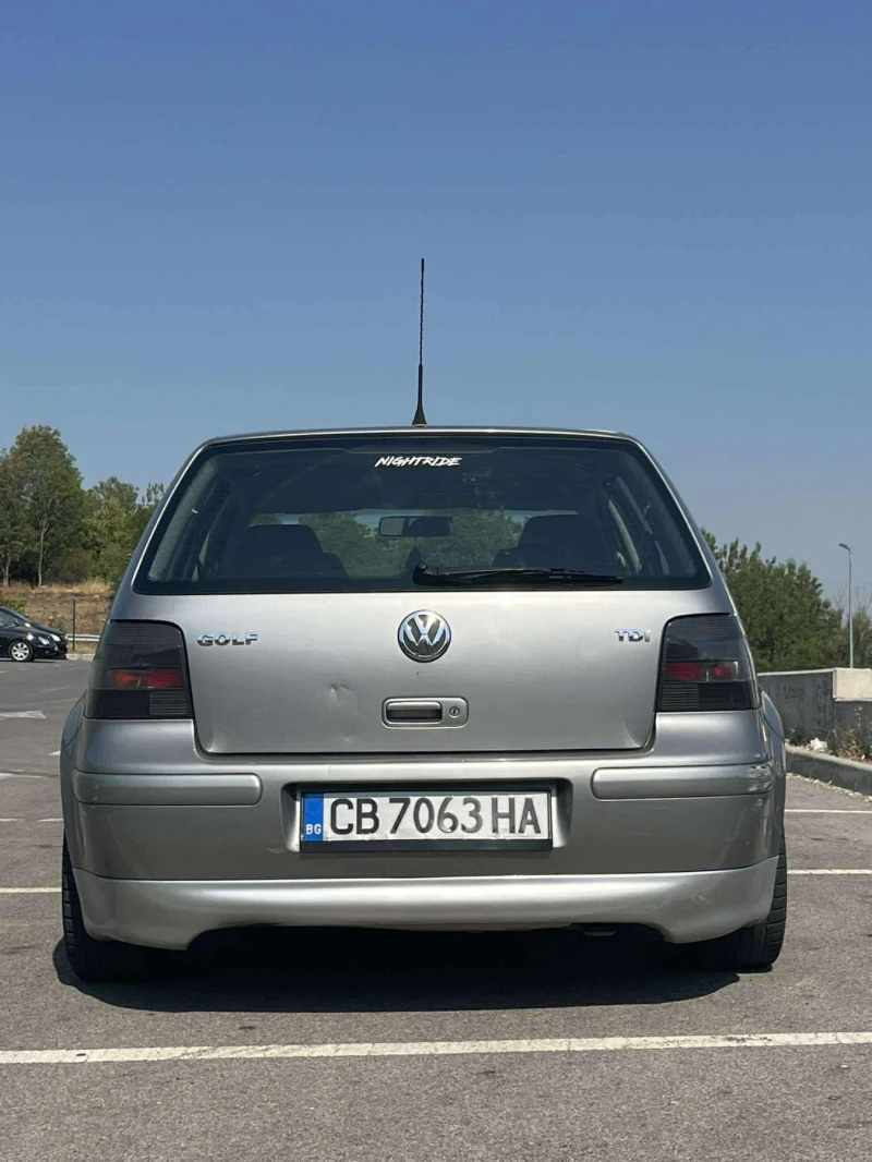 VW Golf 1.9 TDI, снимка 2 - Автомобили и джипове - 52322093