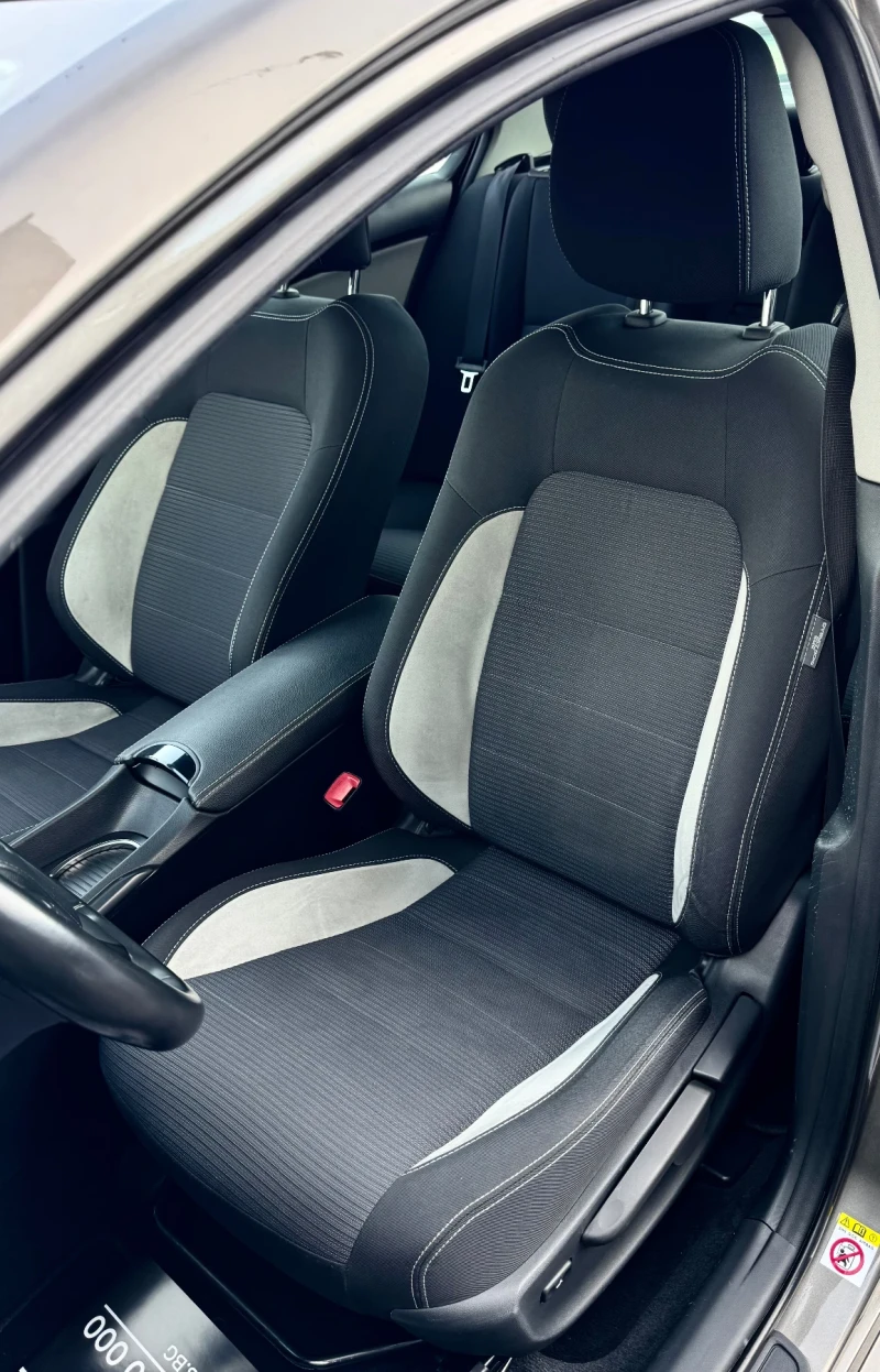 Toyota Avensis Първи собственик/Сервизна история, снимка 9 - Автомобили и джипове - 53045584