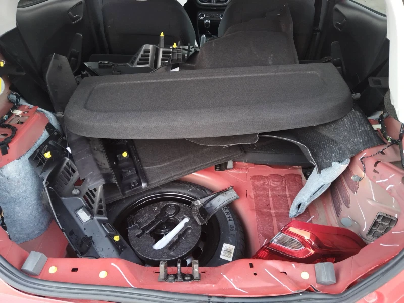 Ford Fiesta 1.0 ecoboost , снимка 9 - Автомобили и джипове - 53123022