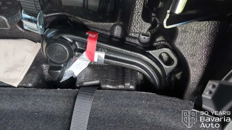 Mercedes-Benz V 300 d extralang 4Matic Avantgarde Edition, снимка 16 - Автомобили и джипове - 53167269