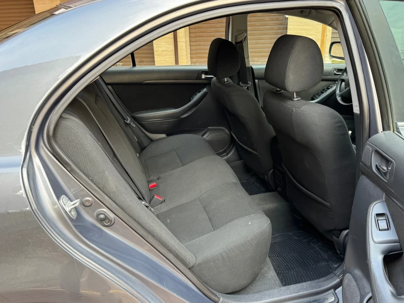 Toyota Avensis, снимка 12 - Автомобили и джипове - 53237404