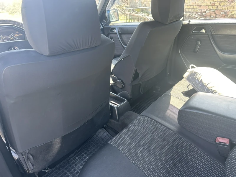 Mercedes-Benz 124, снимка 7 - Автомобили и джипове - 53293442