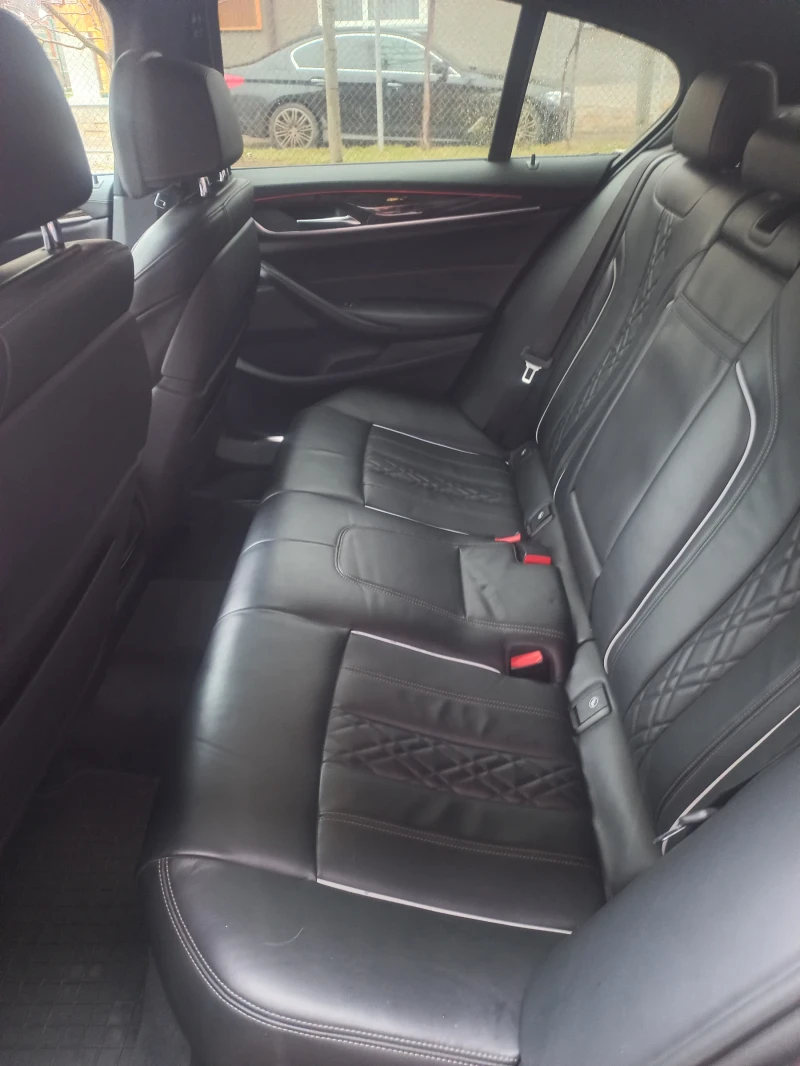 BMW 540 I  Xdrive 45000km, снимка 17 - Автомобили и джипове - 53331574