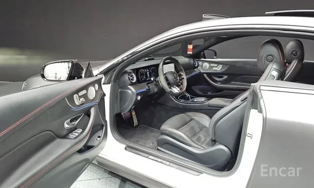 Mercedes-Benz E 53 AMG Coupe Обдухване Дистроник 360 Head Up, снимка 6 - Автомобили и джипове - 55683028