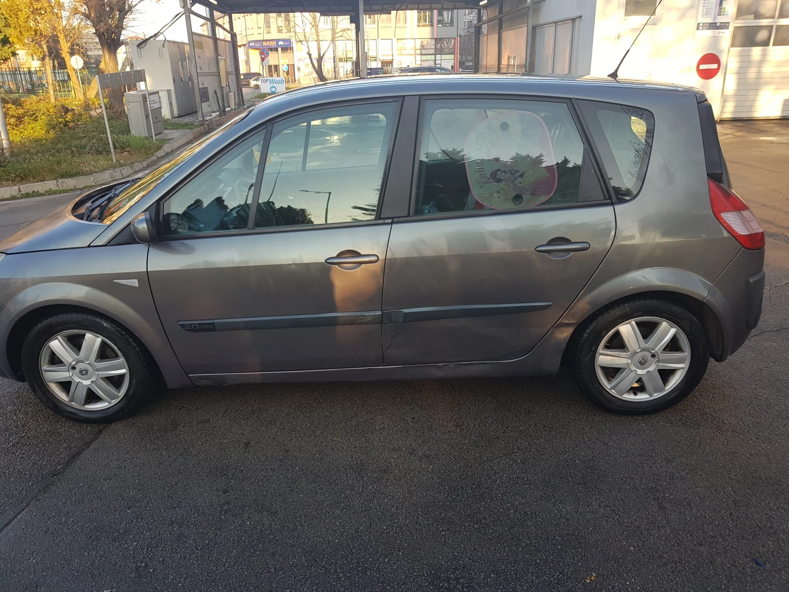 Renault Scenic 2.0i-16V - изображение 3