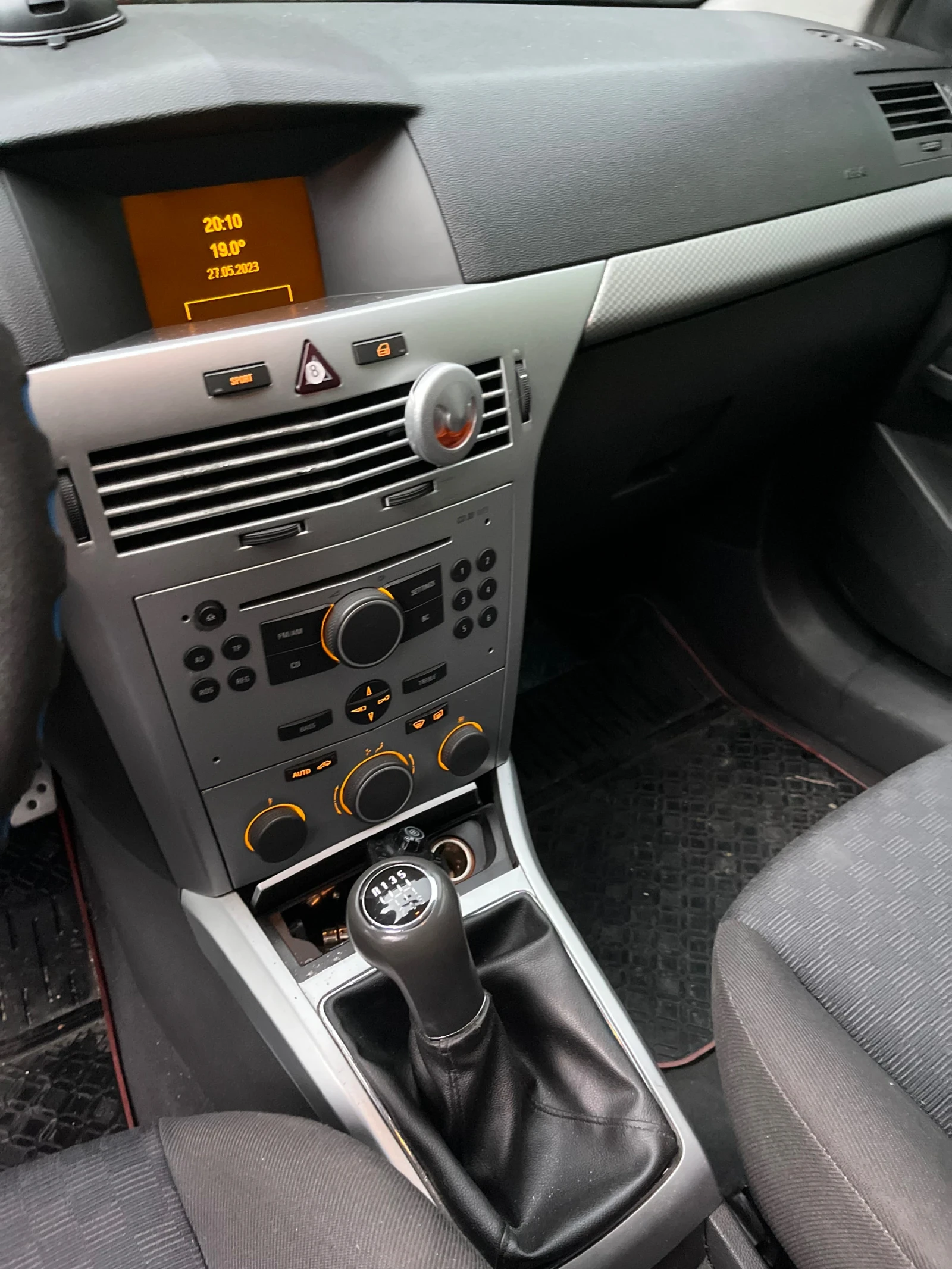 Opel Astra 2.0t - изображение 7