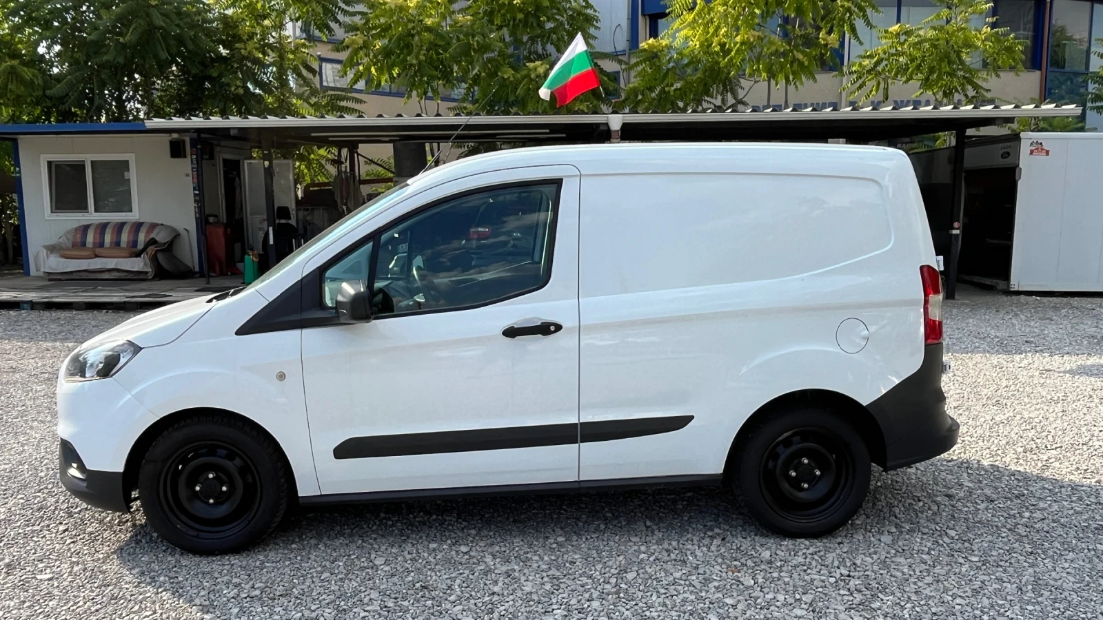 Ford Courier 1.0 ecoboos 101 - изображение 6