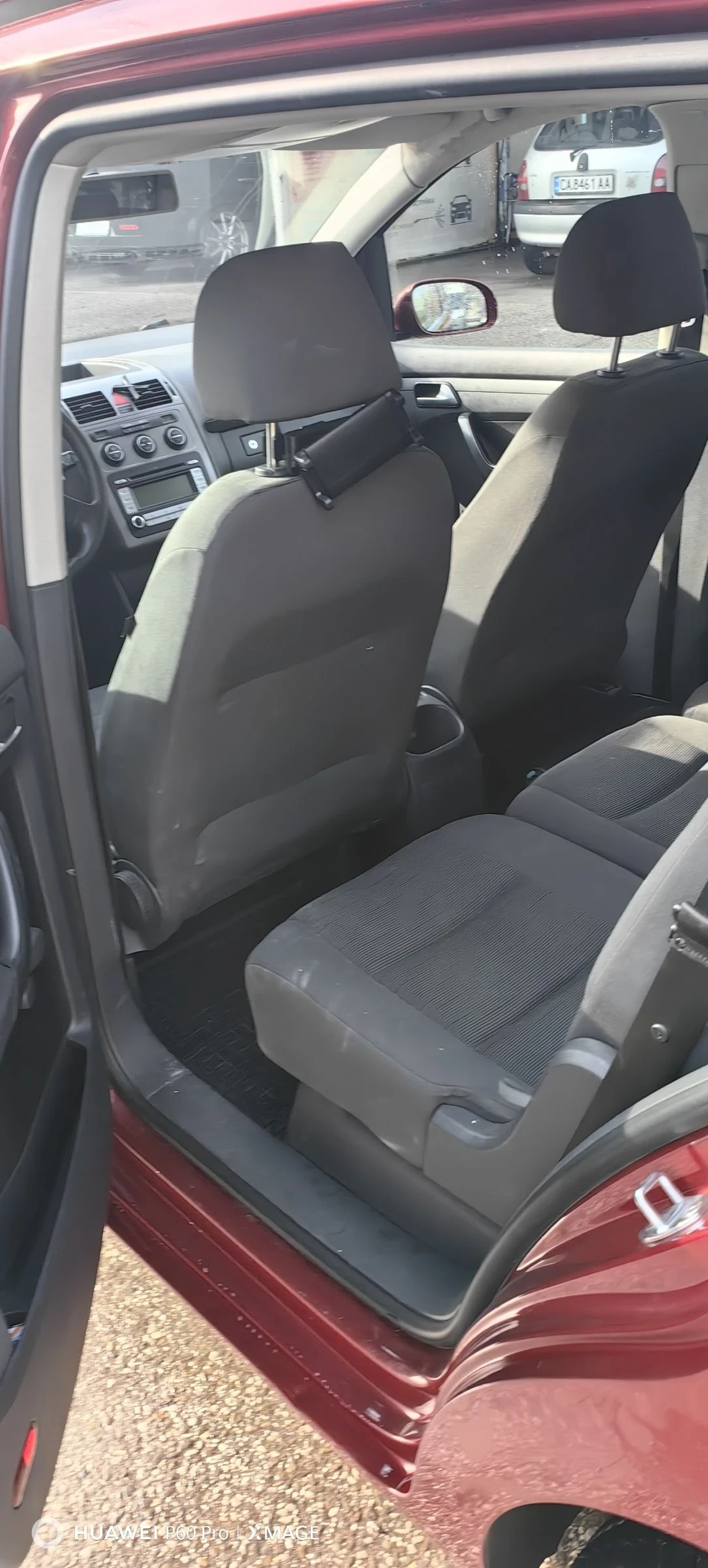 VW Touran Фабричен метан, снимка 13 - Автомобили и джипове - 52630025