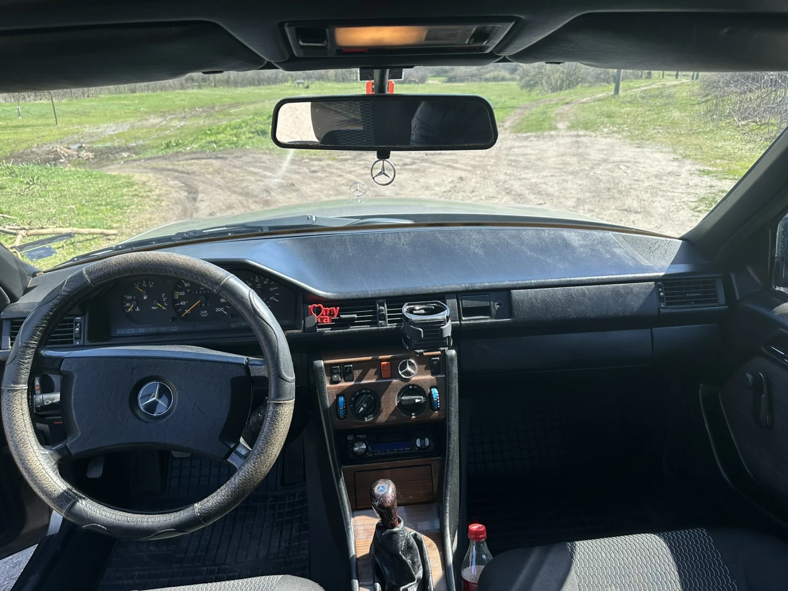 Mercedes-Benz 124  - изображение 10