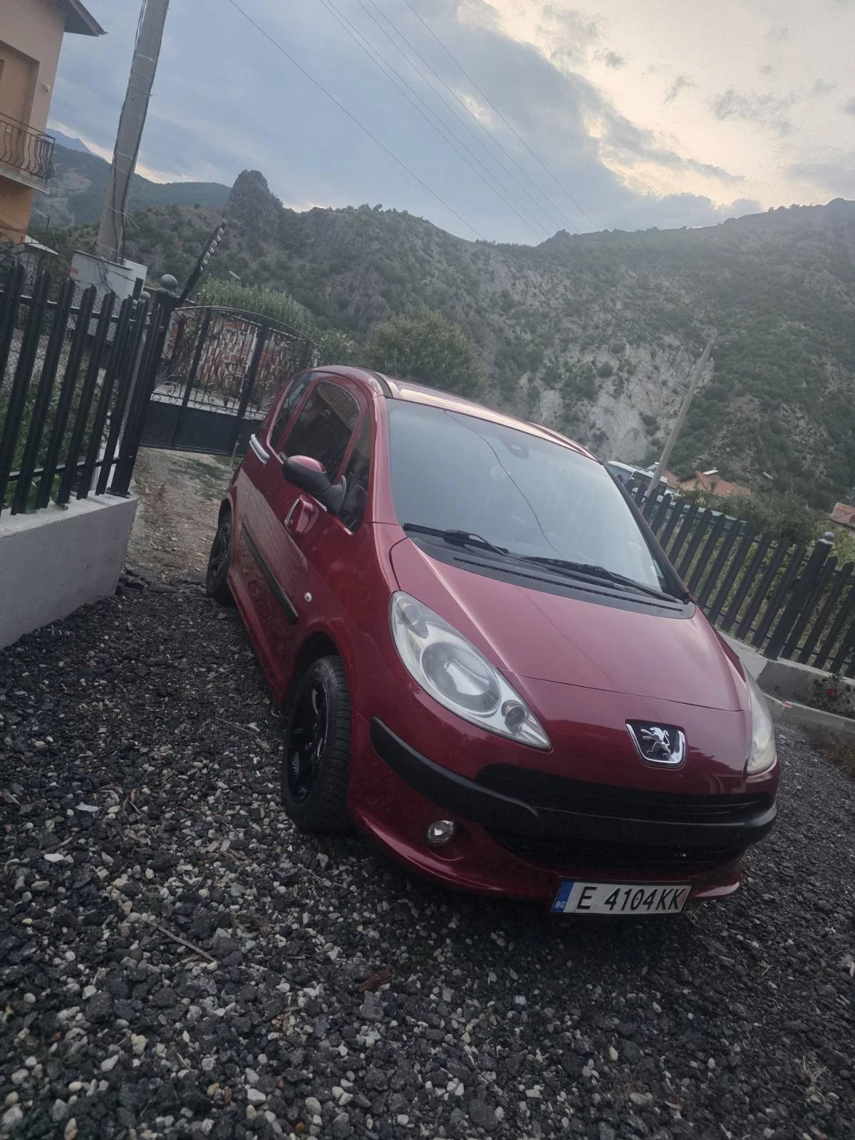 Peugeot 1007 Всичко платено до септември 2026, чисто нови зимни - изображение 3