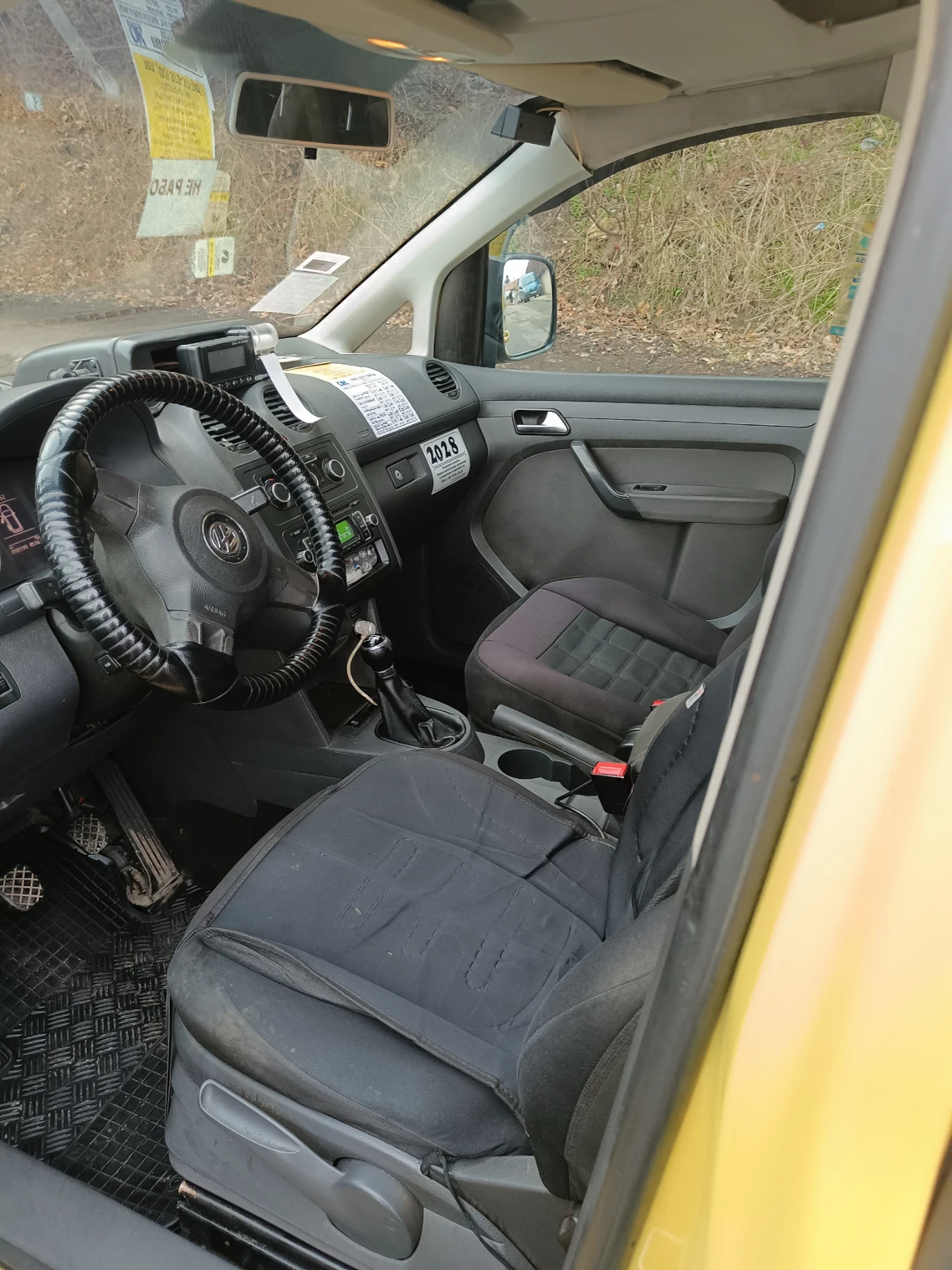 VW Caddy Метан, снимка 4 - Автомобили и джипове - 53764051