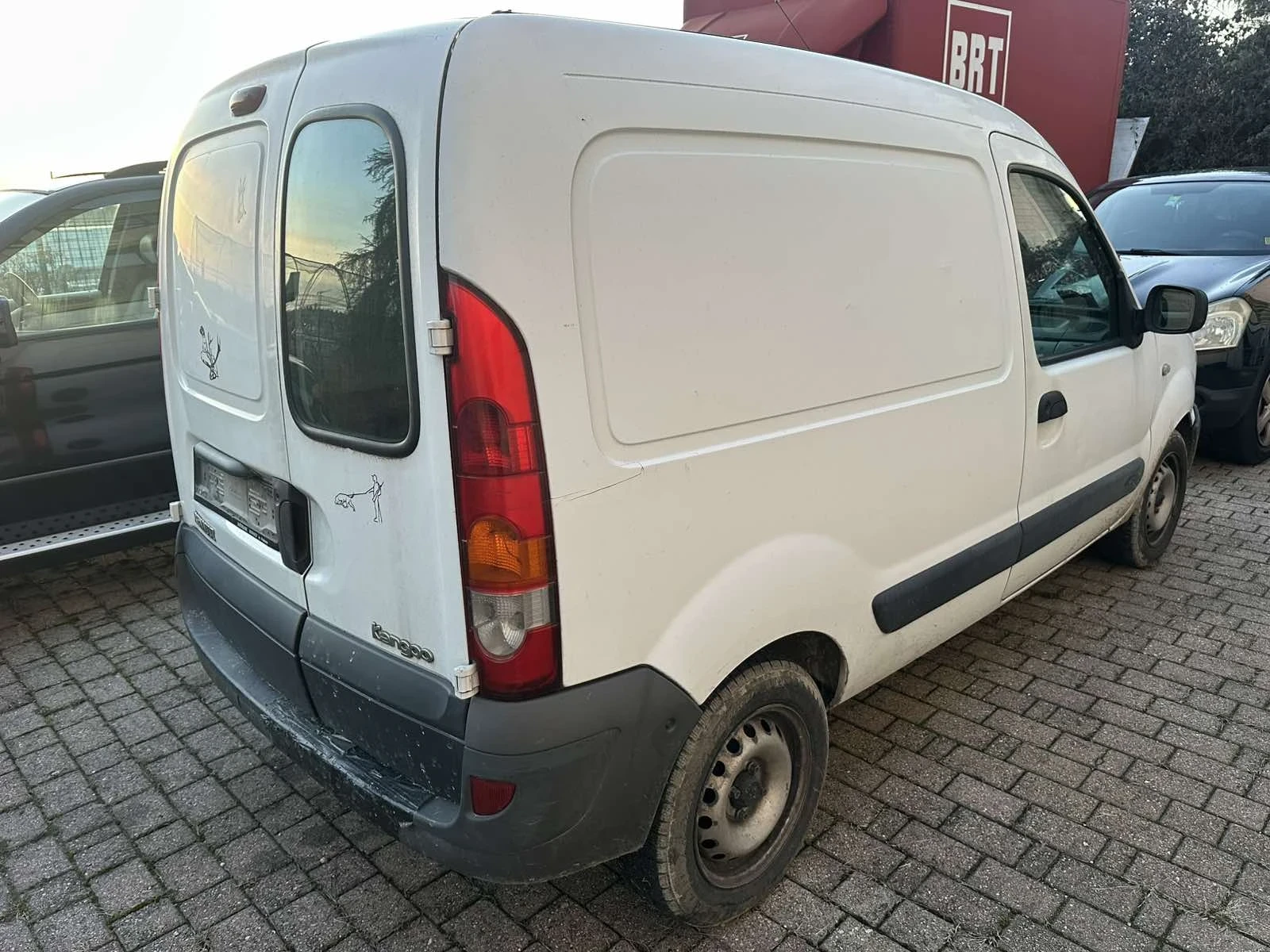 Renault Kangoo 1.5dci, снимка 4 - Автомобили и джипове - 53891798
