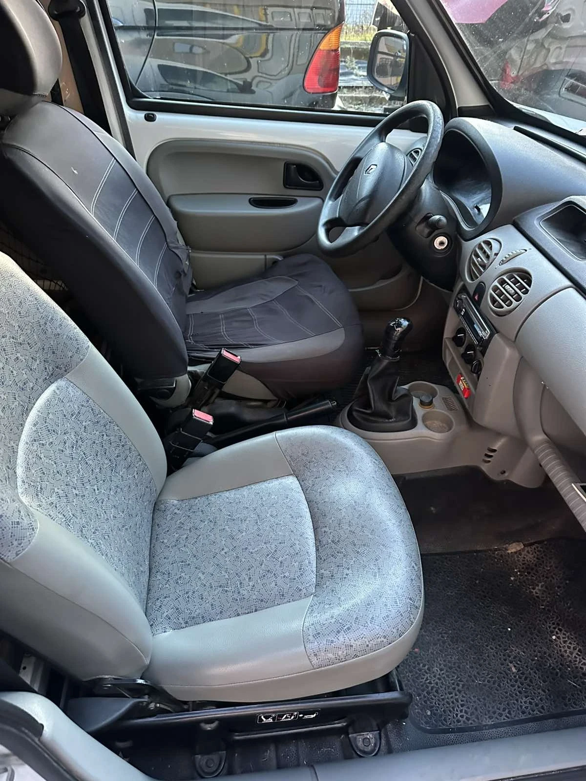 Renault Kangoo 1.5dci, снимка 5 - Автомобили и джипове - 53891798