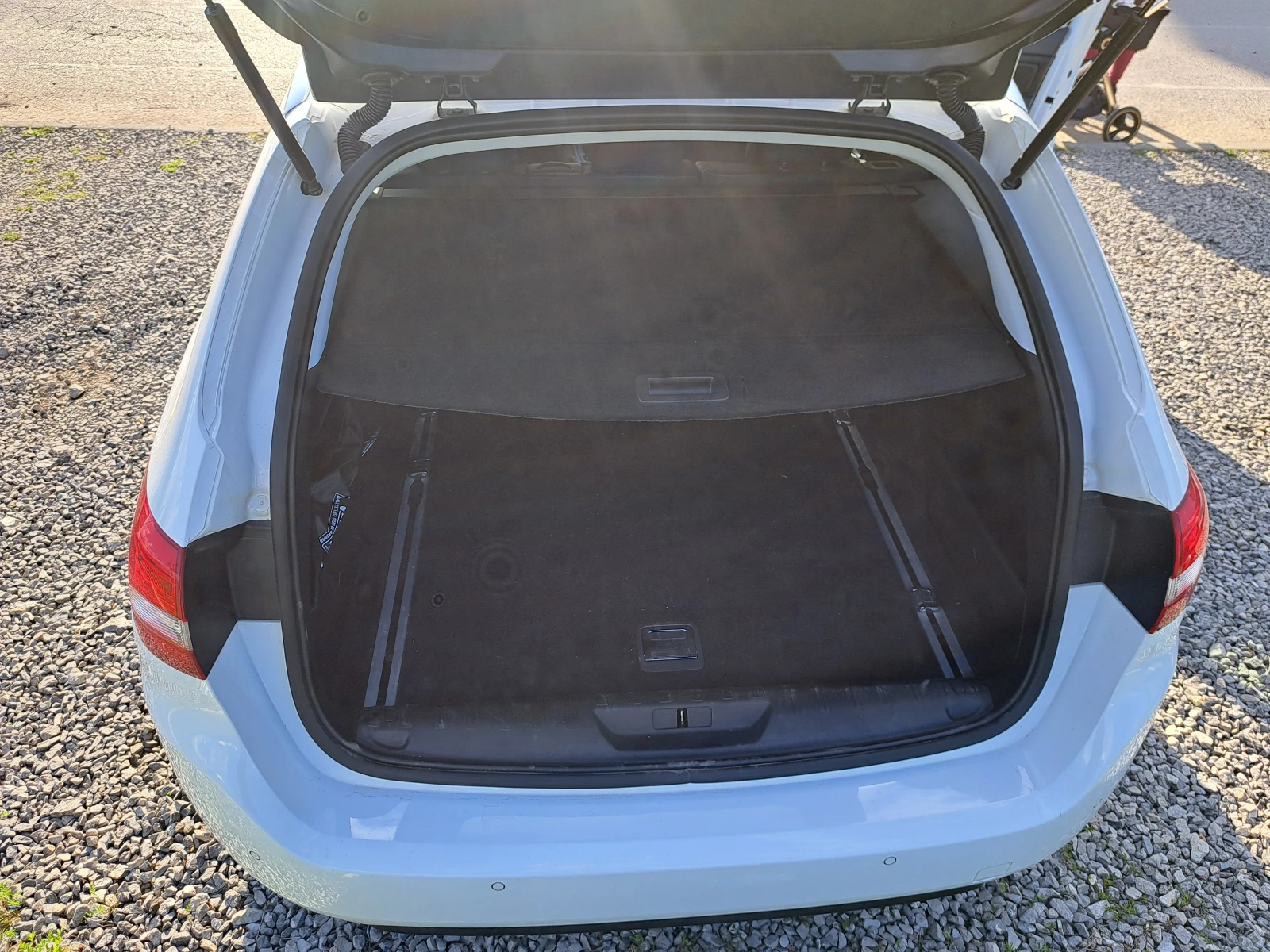 Peugeot 308 1.6  HDI 120 к.с, снимка 13 - Автомобили и джипове - 54323991