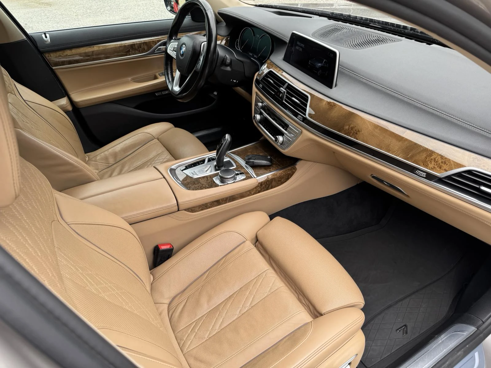 BMW 740, снимка 5 - Автомобили и джипове - 54341505