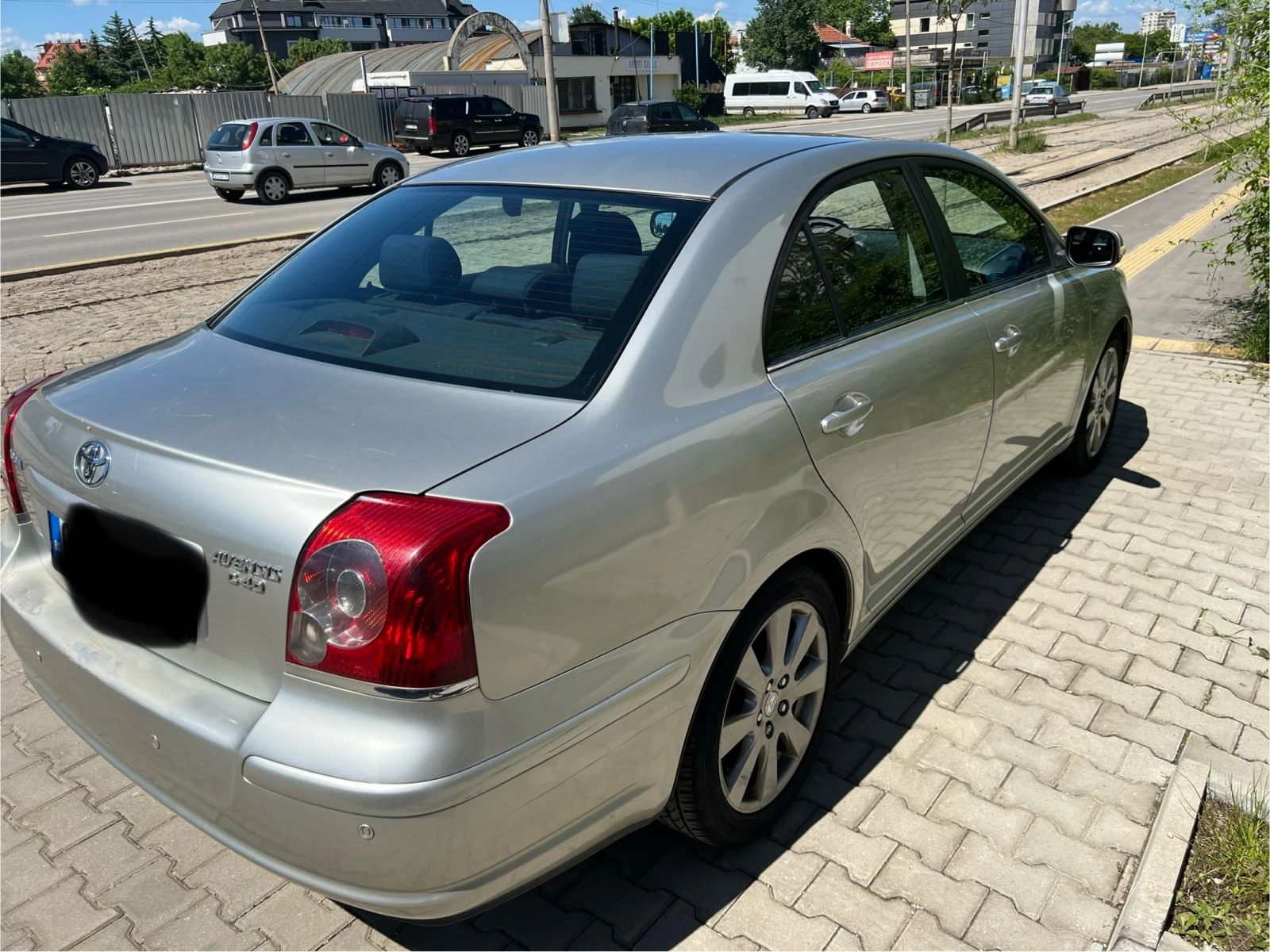 Toyota Avensis 2.2d4-d, снимка 4 - Автомобили и джипове - 54369487