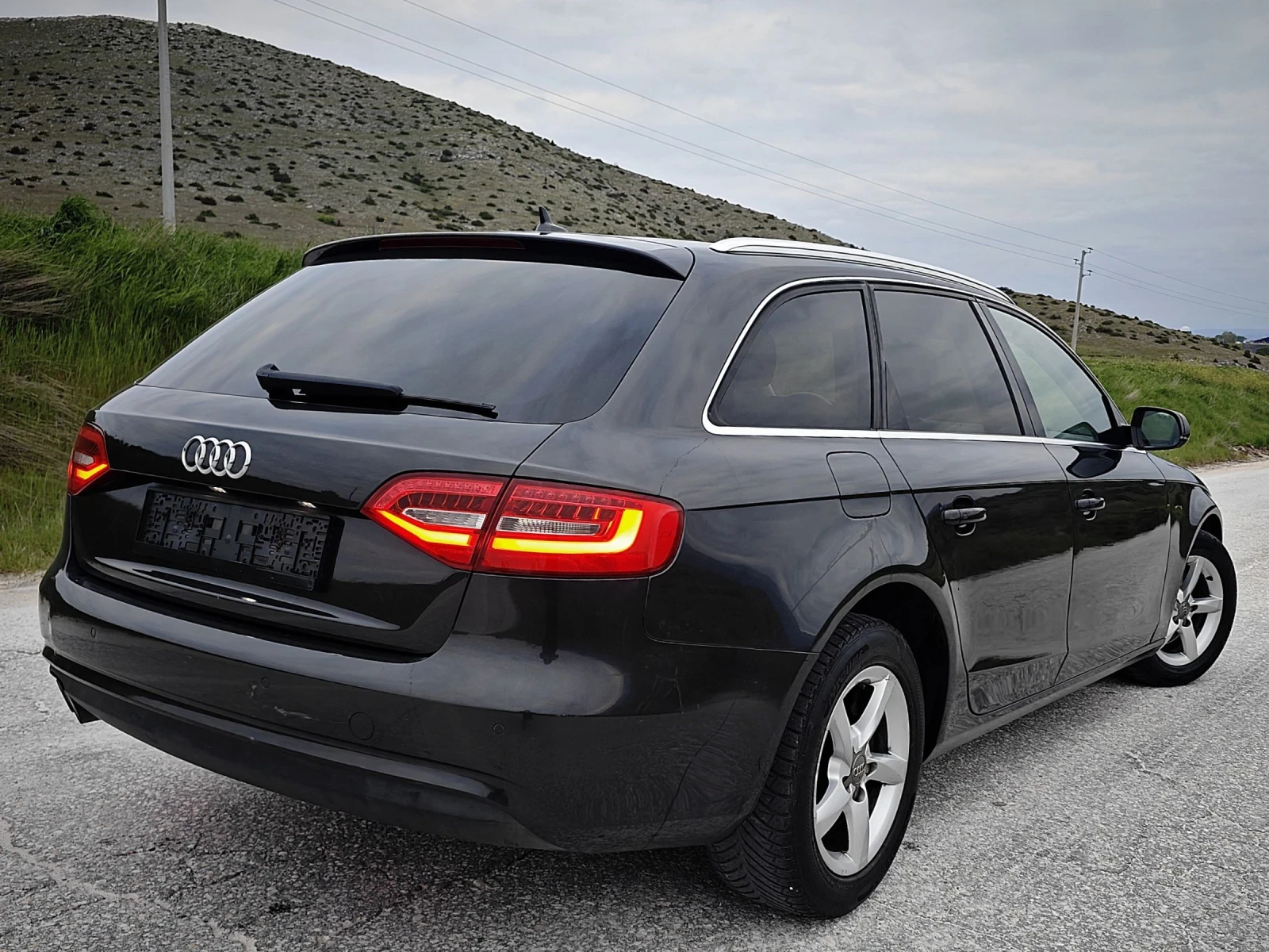 Audi A4 * FACE* EDITION* NAVI* LED* , снимка 4 - Автомобили и джипове - 54383818