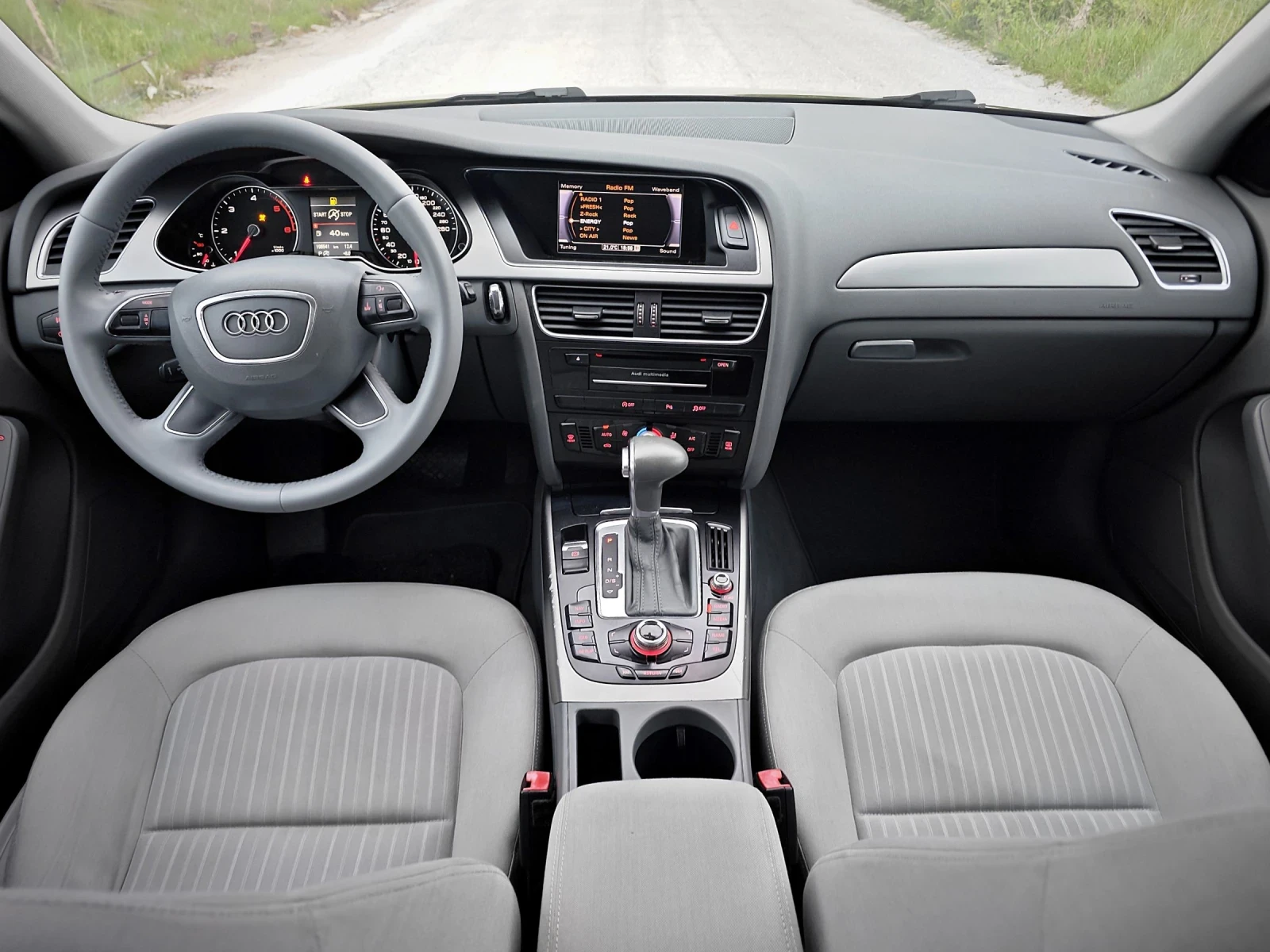 Audi A4 * FACE* EDITION* NAVI* LED* , снимка 9 - Автомобили и джипове - 54383818