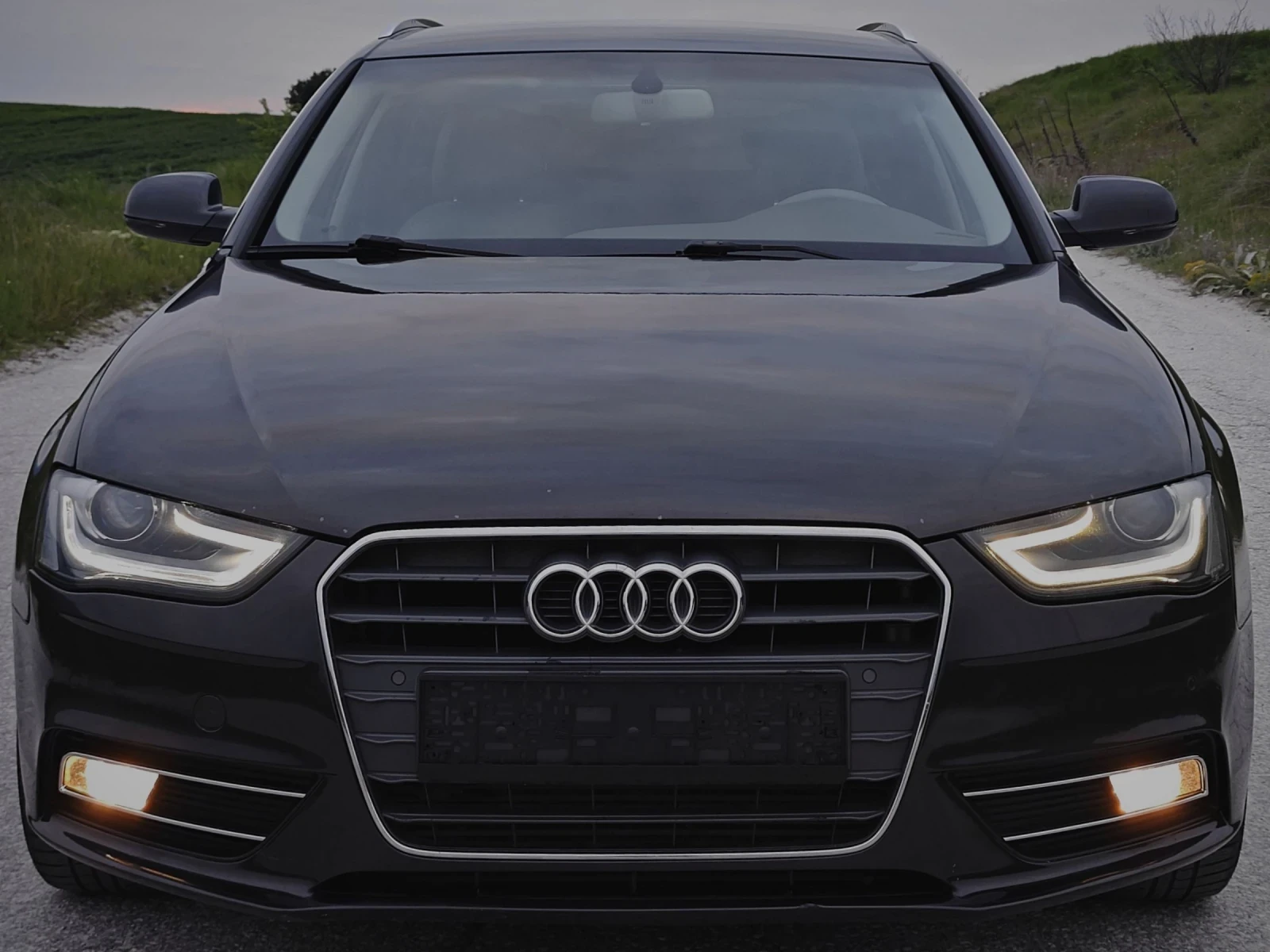 Audi A4 * FACE* EDITION* NAVI* LED* , снимка 3 - Автомобили и джипове - 54383818