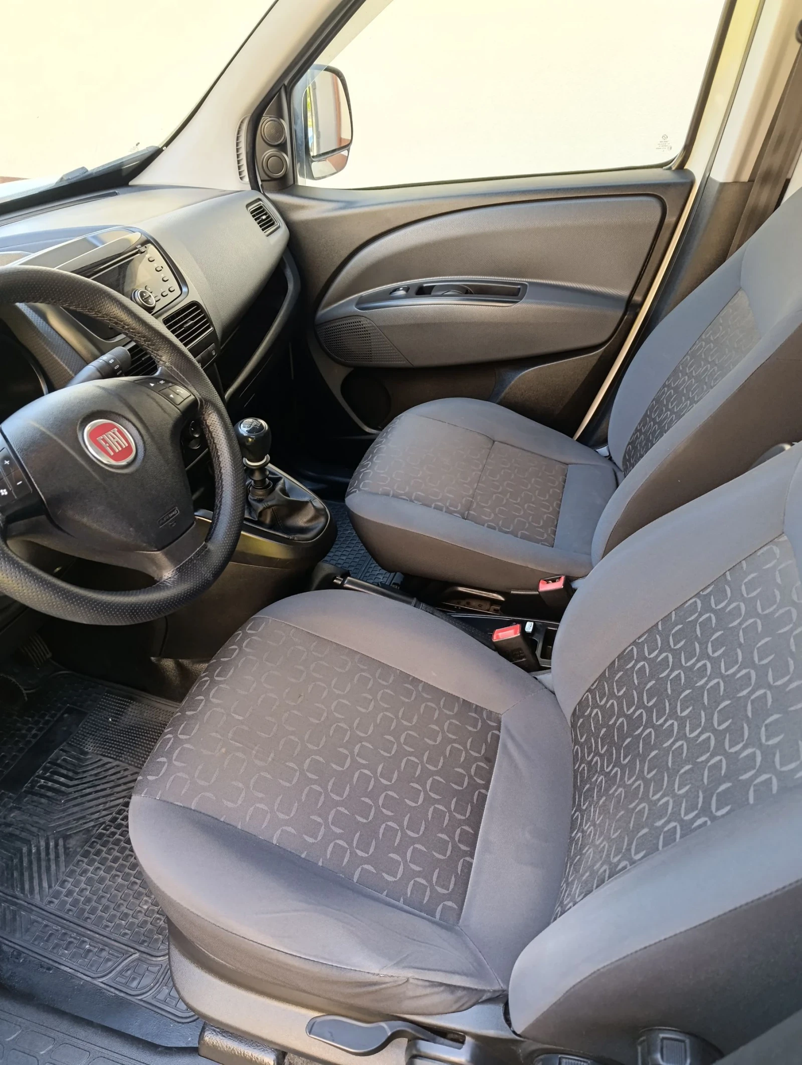 Fiat Doblo 2.0 multijet, снимка 9 - Автомобили и джипове - 54563662