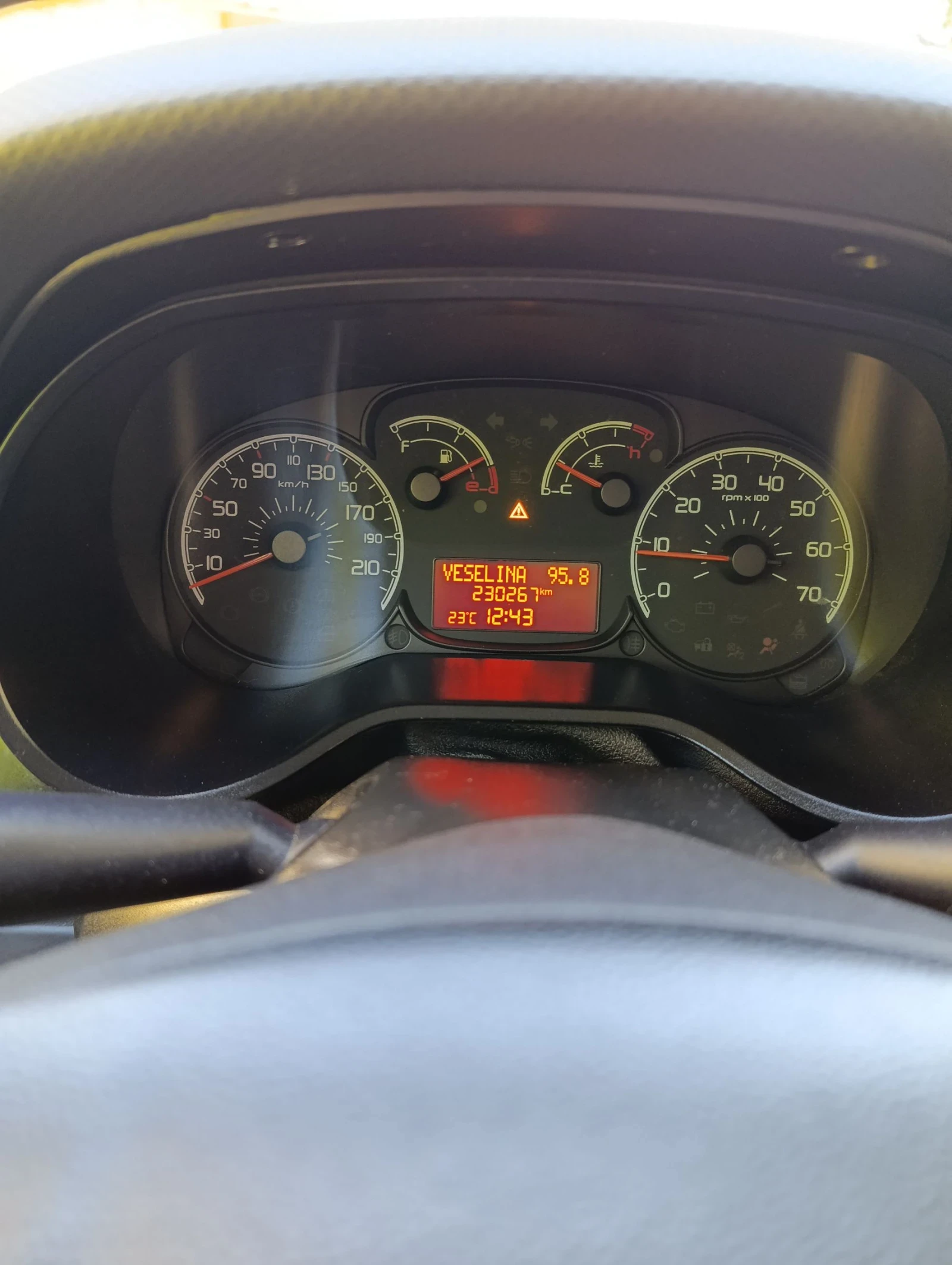 Fiat Doblo 2.0 multijet, снимка 12 - Автомобили и джипове - 54563662