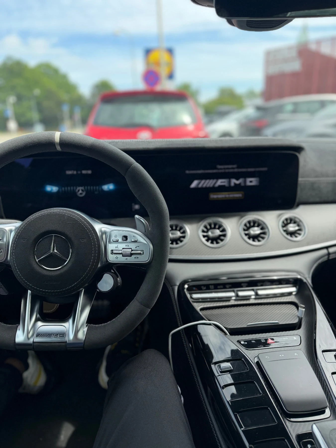 Mercedes-Benz GT 63s, снимка 7 - Автомобили и джипове - 54950876