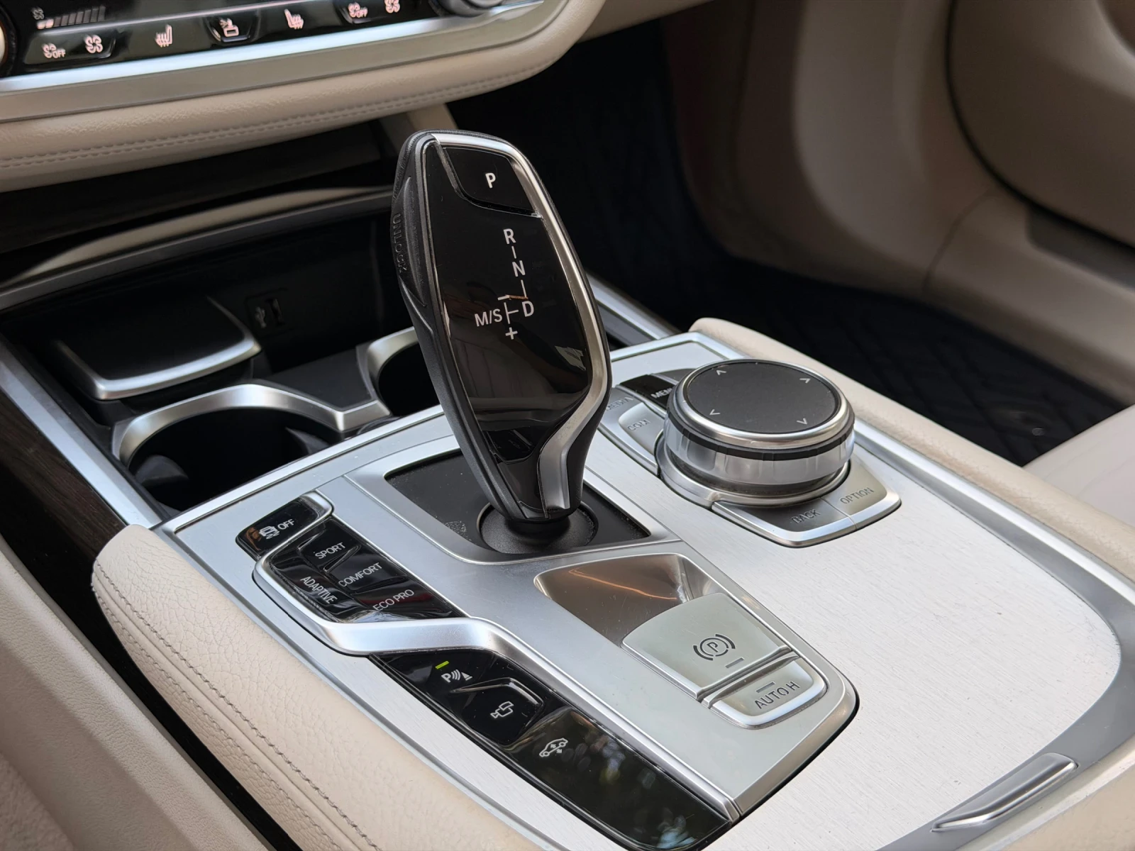 BMW 730 d / X-DRIVE, снимка 15 - Автомобили и джипове - 55450629