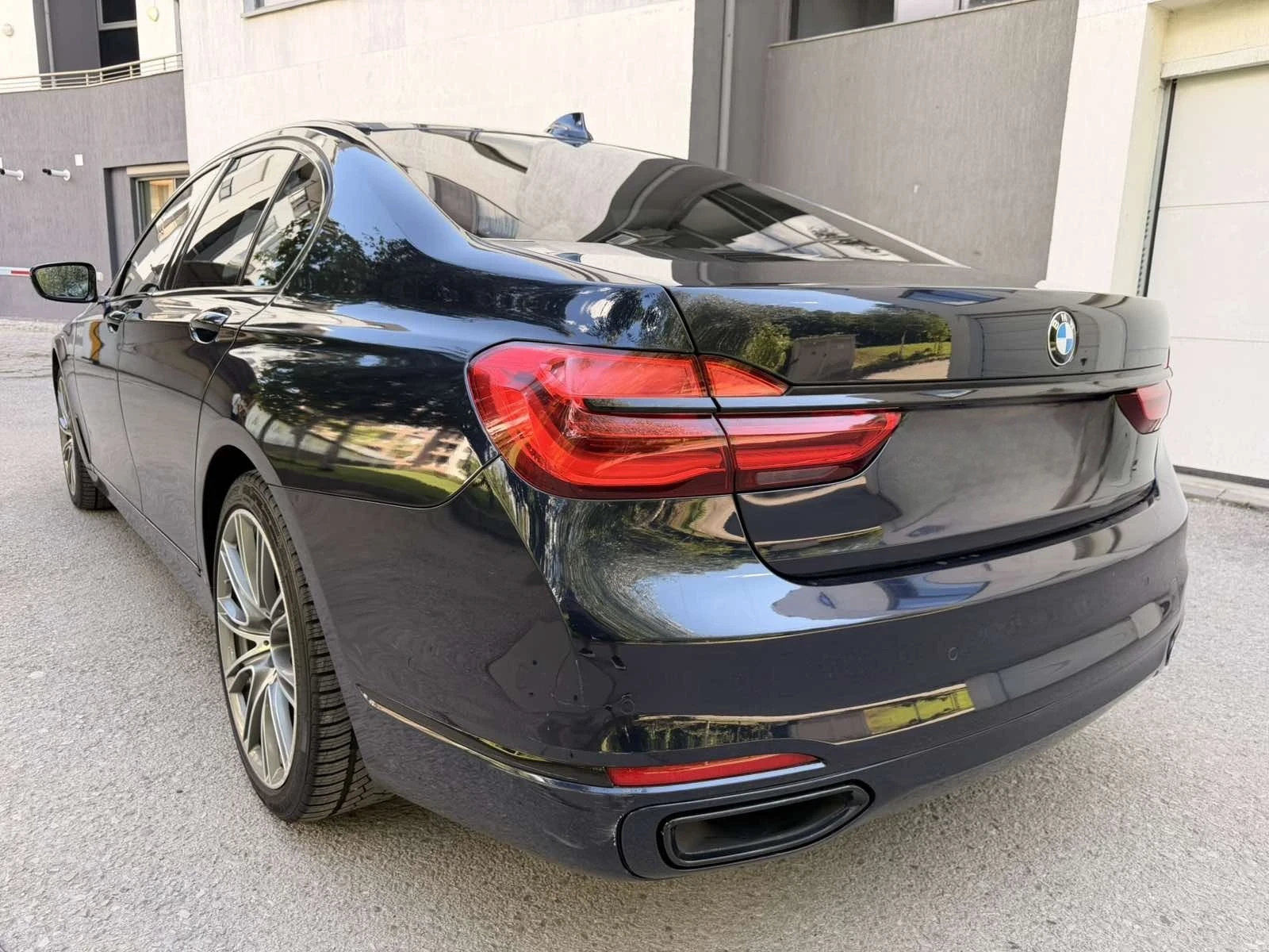BMW 730 d / X-DRIVE, снимка 5 - Автомобили и джипове - 55450629