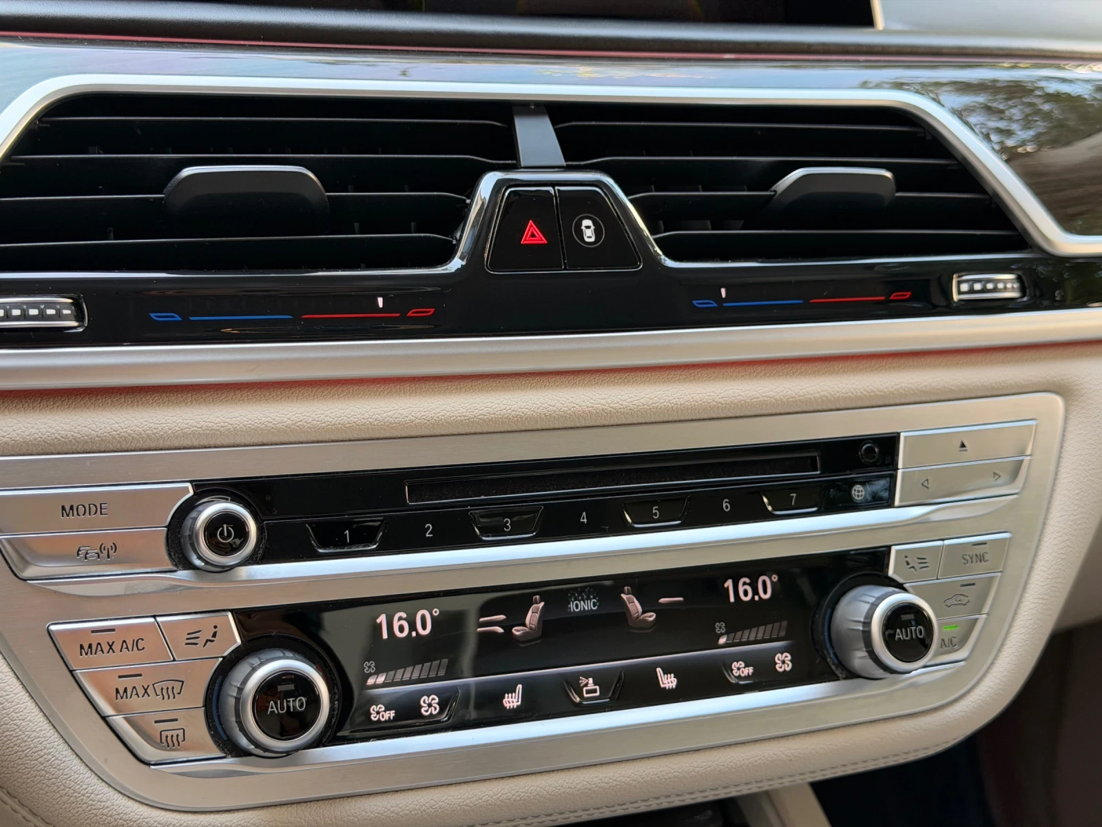 BMW 730 d / X-DRIVE, снимка 16 - Автомобили и джипове - 55450629