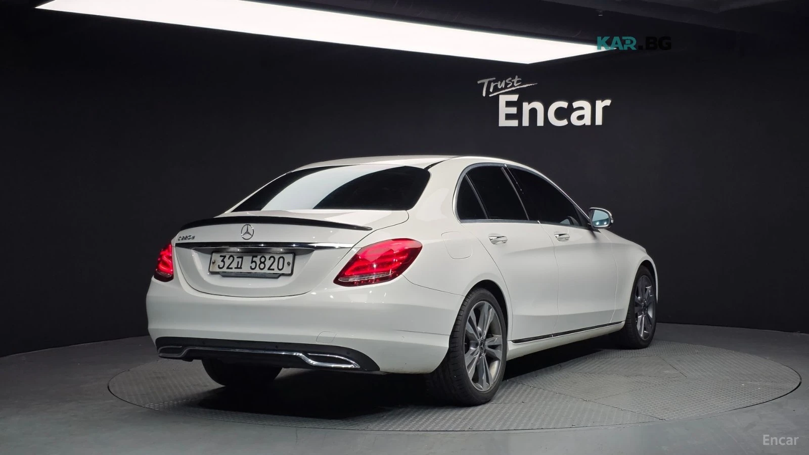 Mercedes-Benz C 220 DIESEL* AVANTGARDE* ПОДГРЕВ* ПАНО* НАВИ* КАМЕРИ* , снимка 2 - Автомобили и джипове - 55792226