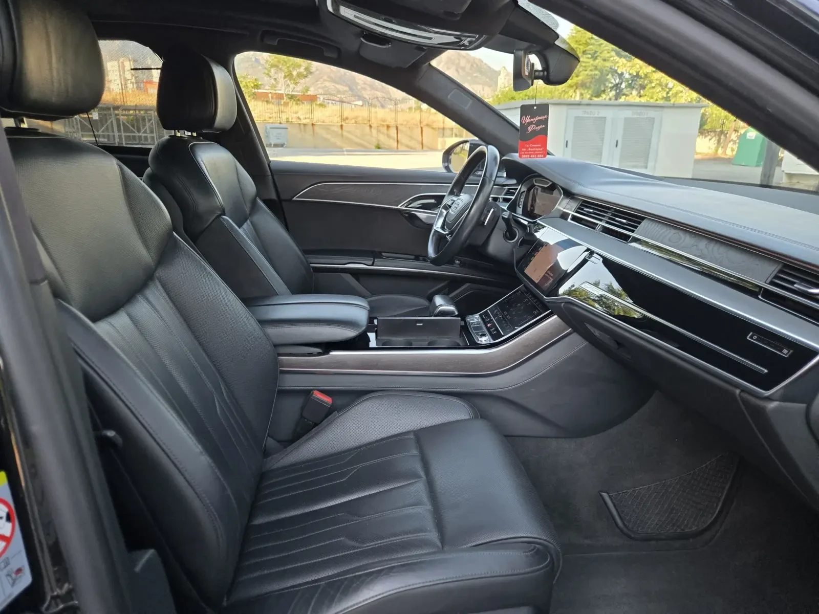 Audi A8 3.0TDI-286кс/B&O/PANO/360/DISTR/FULL, снимка 12 - Автомобили и джипове - 55902199