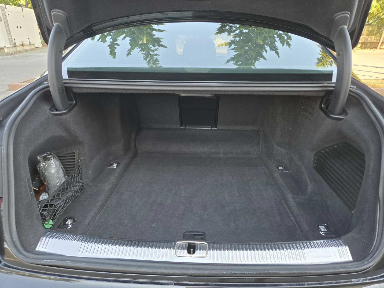 Audi A8 3.0TDI-286кс/B&O/PANO/360/DISTR/FULL, снимка 8 - Автомобили и джипове - 55902199