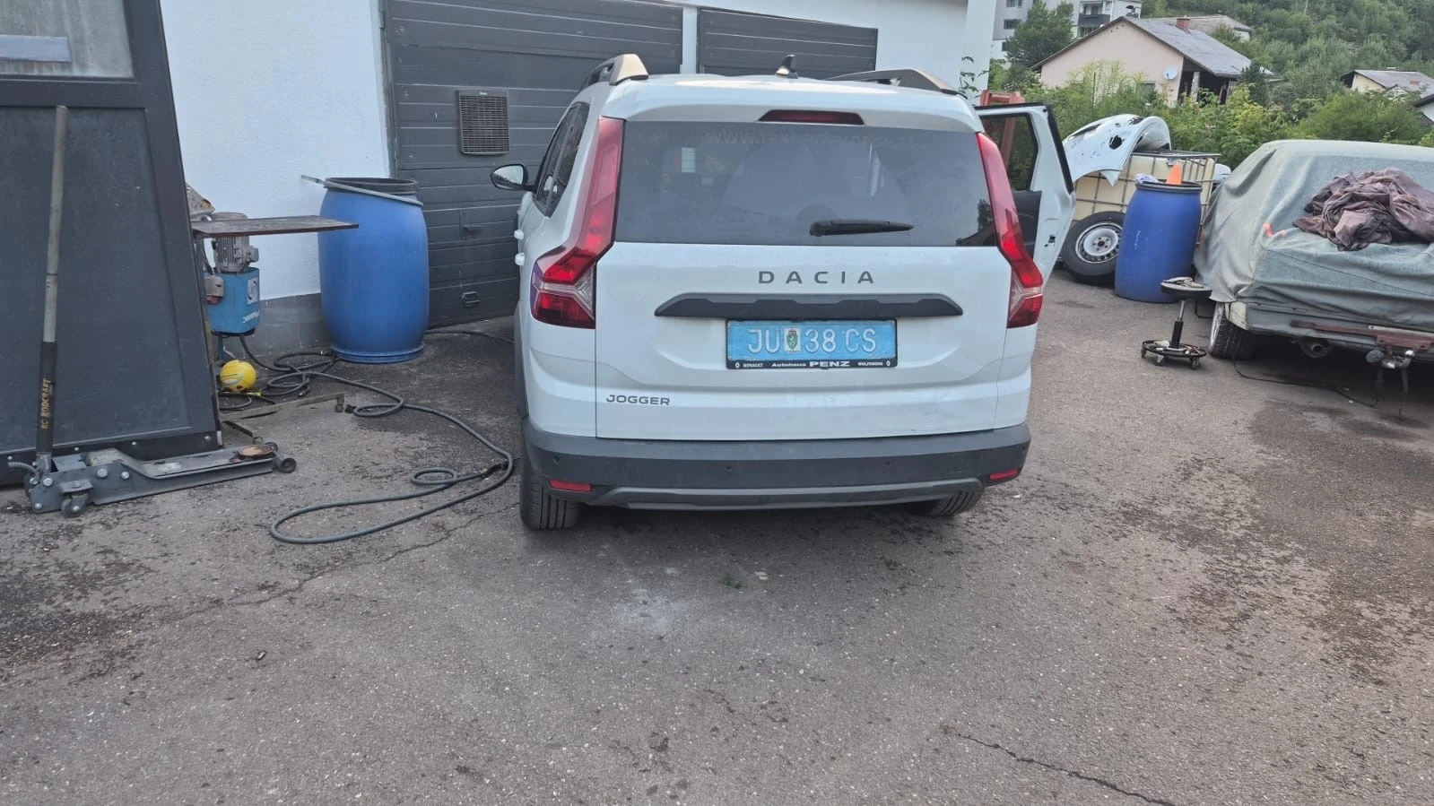 Dacia Jogger 1.0 Turbo 110 Конски сили 7 Местна , снимка 4 - Автомобили и джипове - 56036236