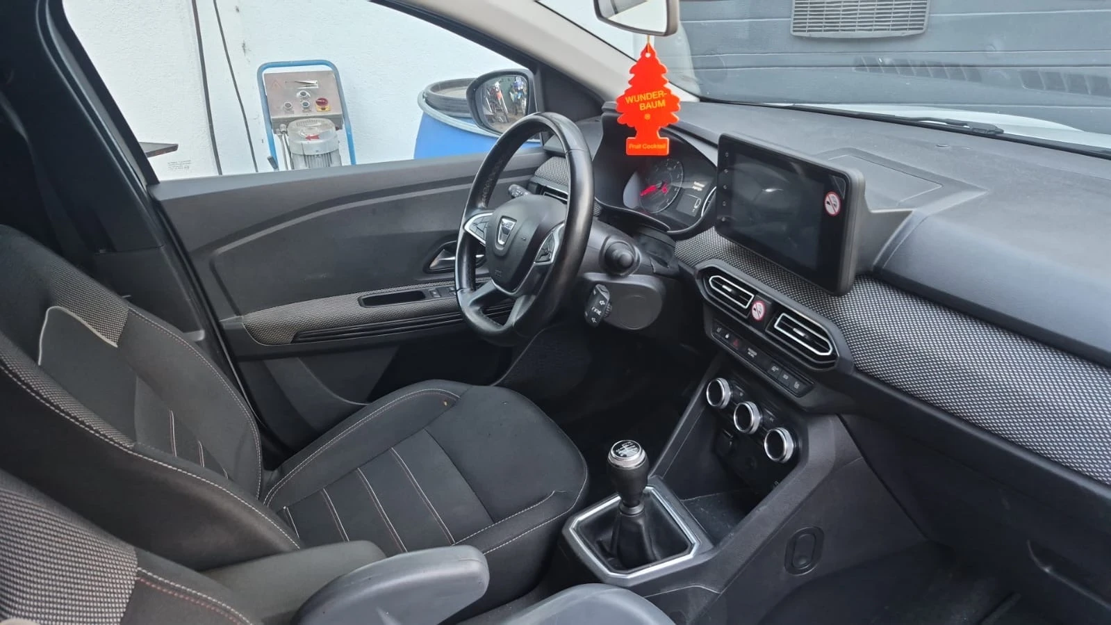 Dacia Jogger 1.0 Turbo 110 Конски сили 7 Местна , снимка 6 - Автомобили и джипове - 56036236
