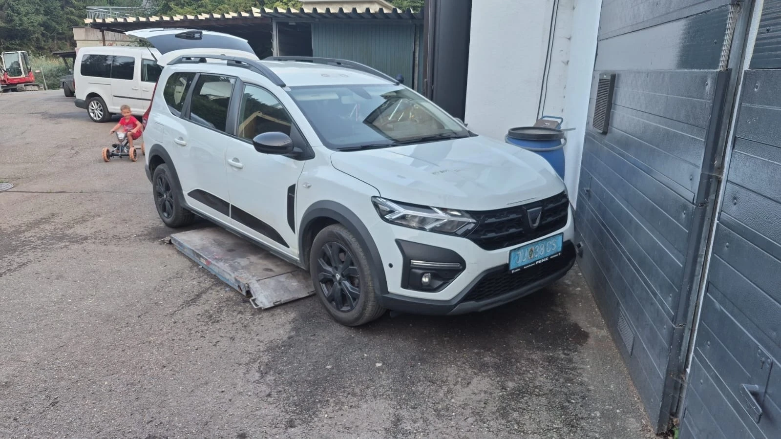Dacia Jogger 1.0 Turbo 110 Конски сили 7 Местна 