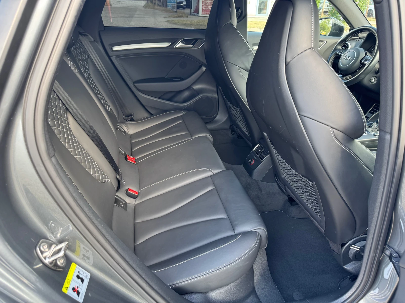 Audi S3 2.0 Turbo S3 DSG Quattro , снимка 10 - Автомобили и джипове - 56141762
