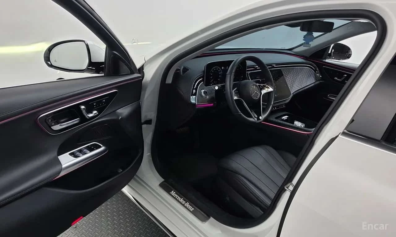 Mercedes-Benz E 220 d 4MATIC Exclusive /ОБДУХВАНЕ/360/ДИСТРОНИK, снимка 10 - Автомобили и джипове - 56239162