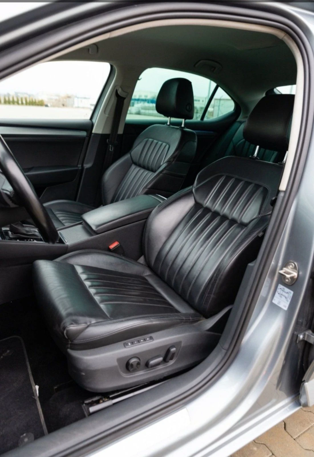 Skoda Superb 2.0TDI* 190HP ЕURO 6, снимка 10 - Автомобили и джипове - 56245385