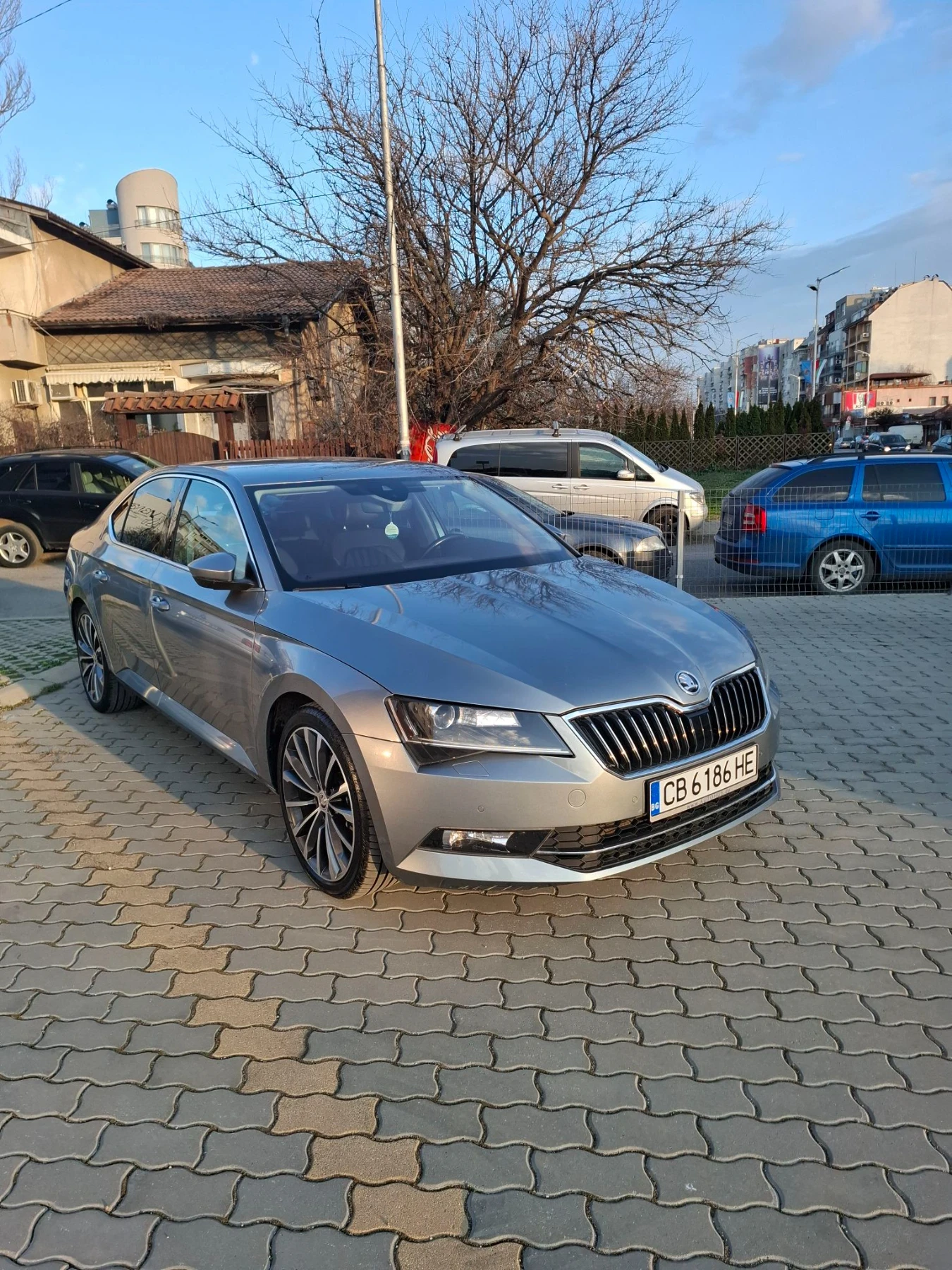 Skoda Superb 2.0TDI* 190HP ЕURO 6, снимка 2 - Автомобили и джипове - 56245385
