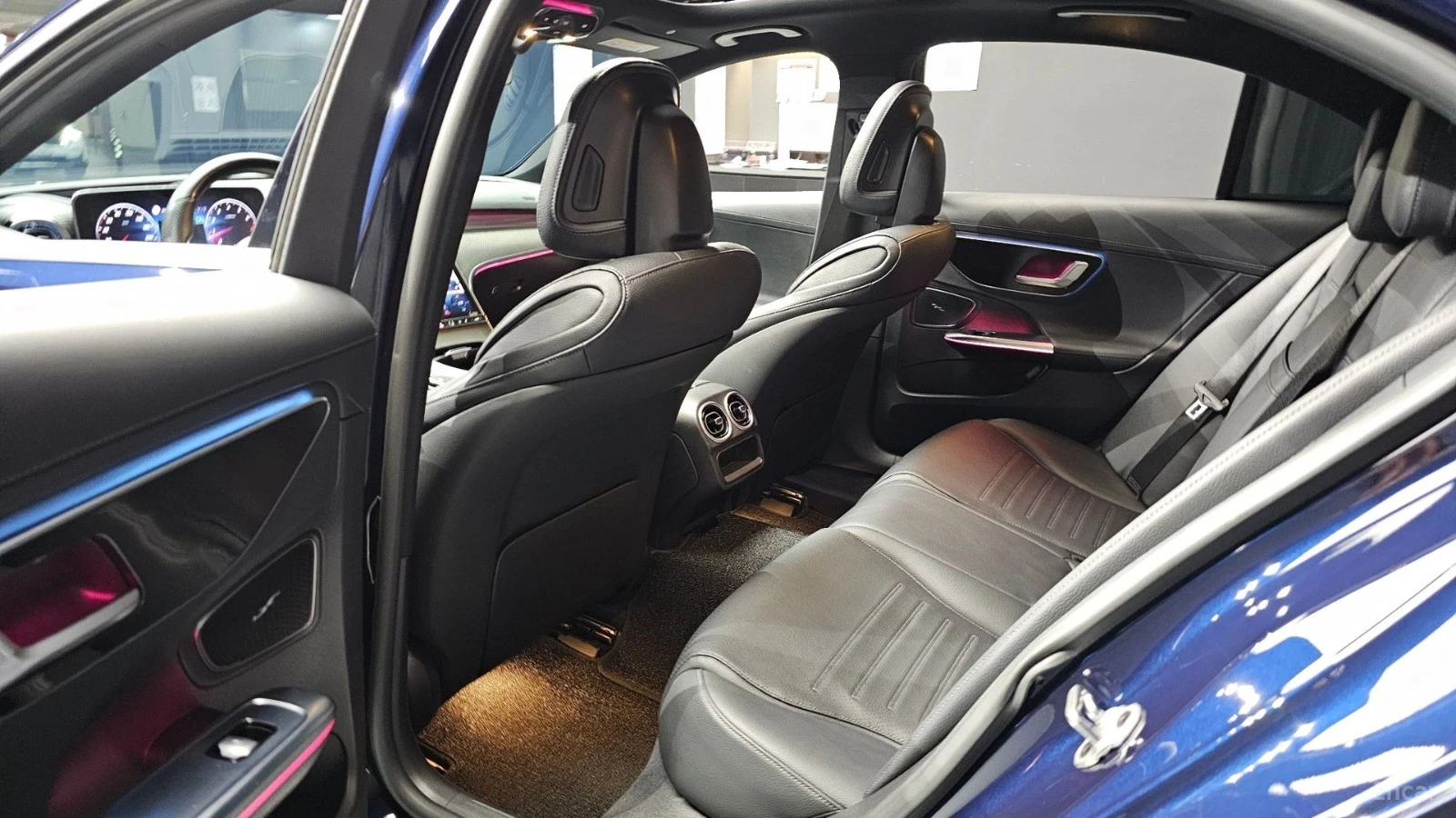 Mercedes-Benz C 300 2022* AMG PK* �����* 360* DIS* HUD* LED* ������ �� | Mobile.bg � ����������� 17