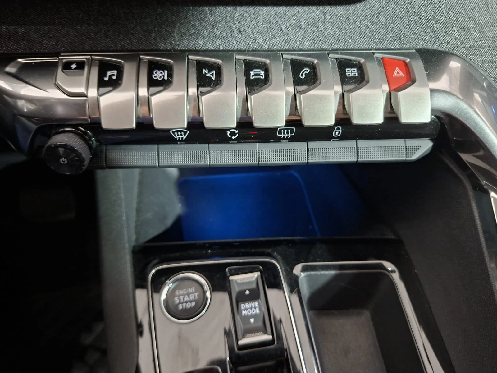 Peugeot 3008 Allure Hybrid4 LED Navi Leather | Mobile.bg � ����������� 14