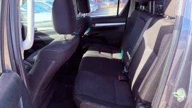 Toyota Hilux 2.4, снимка 10