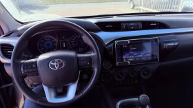 Toyota Hilux 2.4, снимка 11