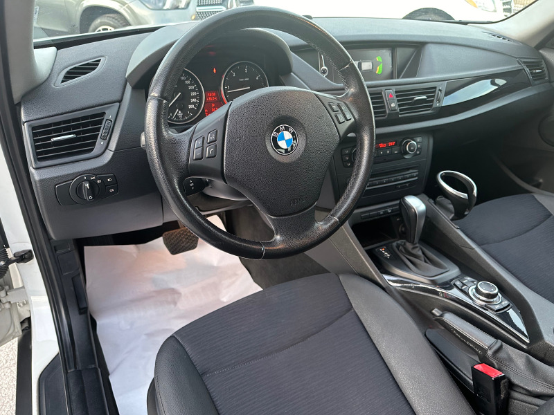 BMW X1 2.0D X-Drive Автомат Кожен сал.Навиг.Парк.Ксеннон , снимка 9 - Автомобили и джипове - 44165637