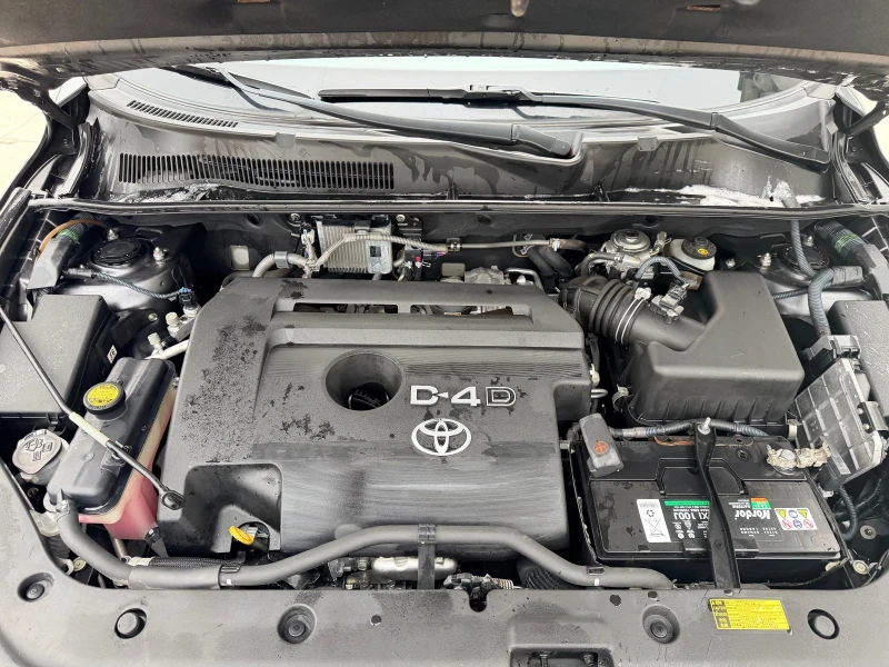 Toyota Rav4 2.2D4D 150k.c* 4x4* Navi* Facelife* Nova* UNIKAT* , снимка 17 - Автомобили и джипове - 52745614