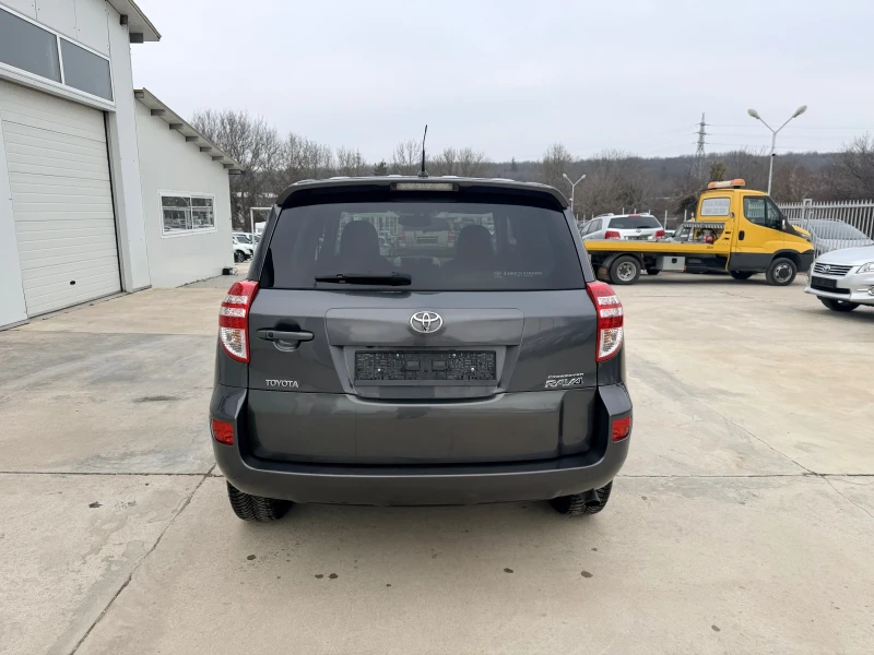 Toyota Rav4 2.2D4D 150k.c* 4x4* Navi* Facelife* Nova* UNIKAT* , снимка 6 - Автомобили и джипове - 52745614