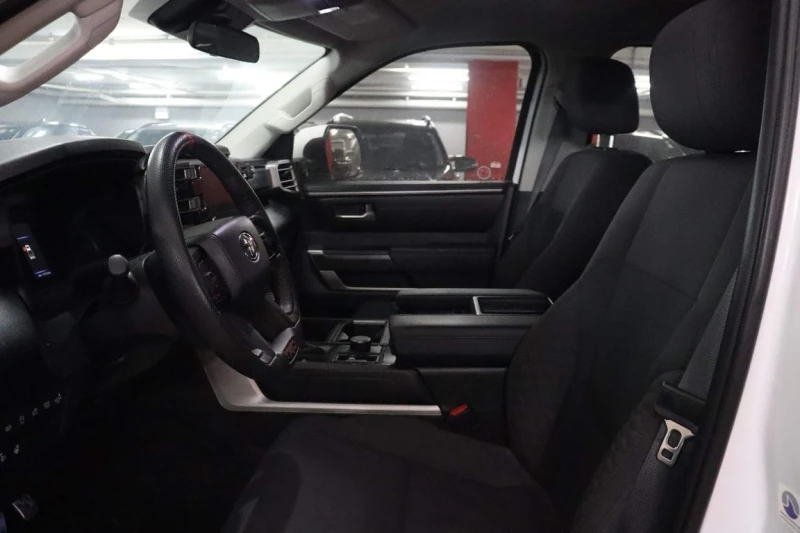 Toyota Tundra * 4x4 Crewmax * CARFAX * БЕЗ ПЪРВОНАЧАЛНА ВНОСКА, снимка 5 - Автомобили и джипове - 53024142