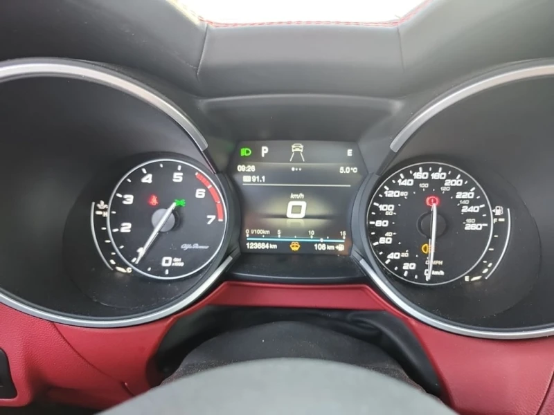 Alfa Romeo Stelvio * TI SPORT * CARFAX * БЕЗ ПЪРВОНАЧАЛНА ВНОСКА, снимка 9 - Автомобили и джипове - 53094958