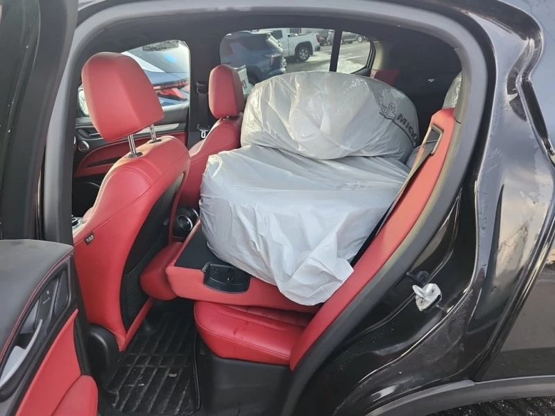 Alfa Romeo Stelvio * TI SPORT * CARFAX * БЕЗ ПЪРВОНАЧАЛНА ВНОСКА, снимка 13 - Автомобили и джипове - 53094958